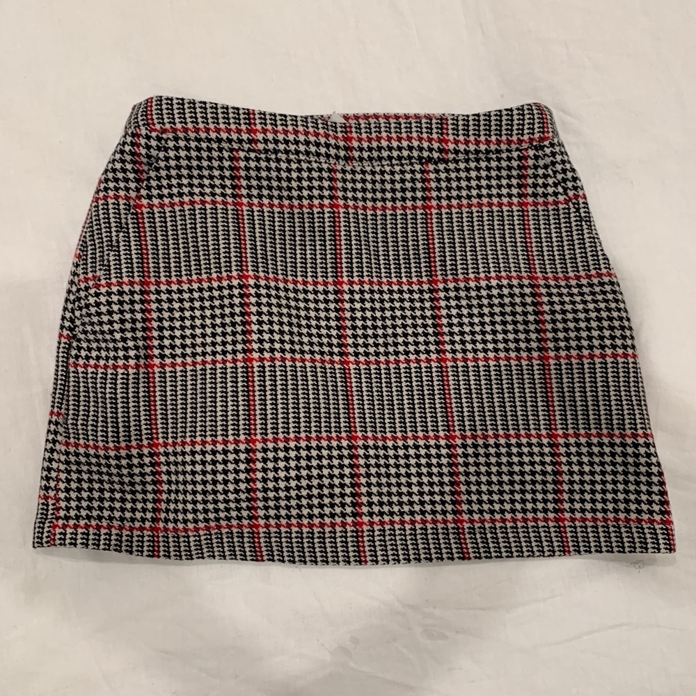 FOREVER 21 PLAID SKORT